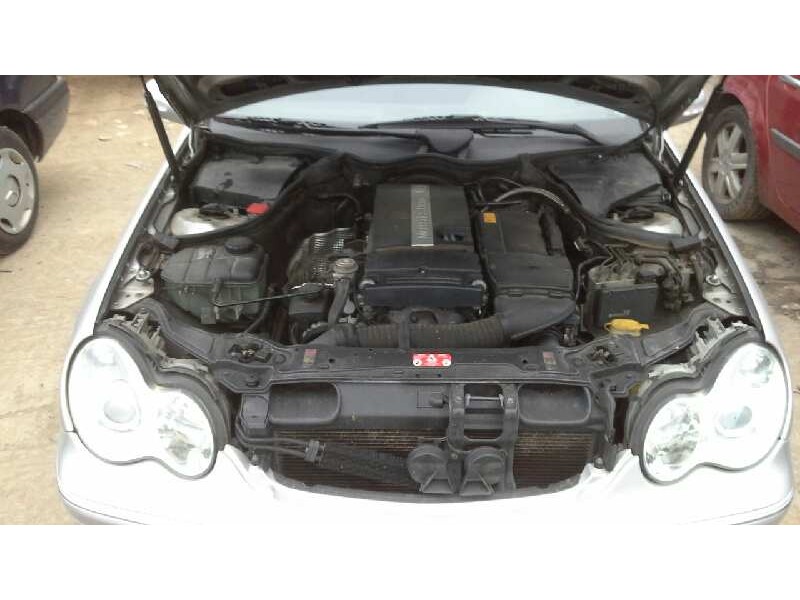 mercedes-benz clase c (w203) berlina del año 2003