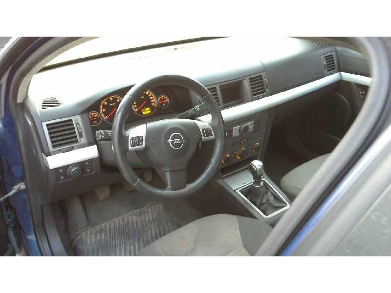 opel vectra c berlina del año 2005