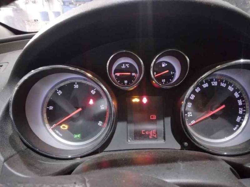 opel insignia berlina del año 2009