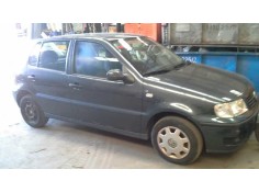 volkswagen polo berlina (6n2) del año 2000 2