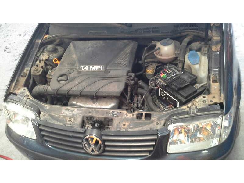 volkswagen polo berlina (6n2) del año 2000