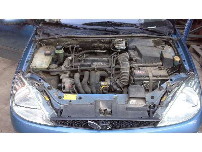 ford focus berlina (cak) del año 2000