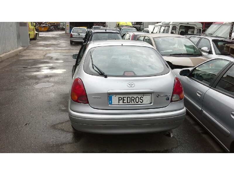 toyota corolla (e11) del año 2001