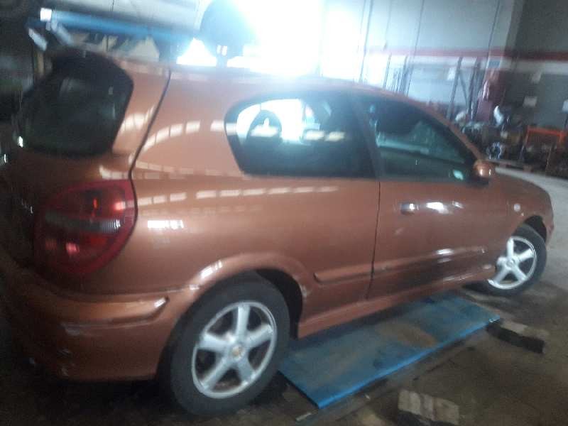 nissan almera (n16/e) del año 2000