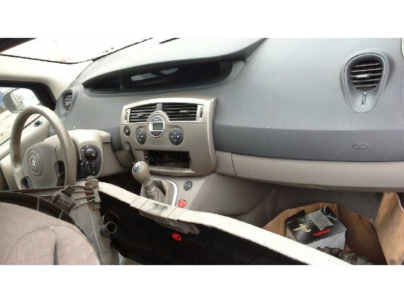 renault scenic ii del año 2004