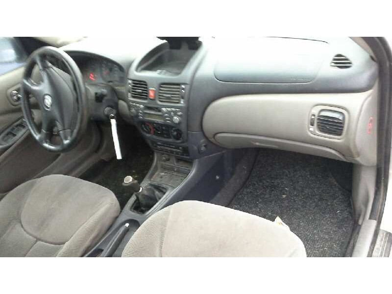 nissan almera (n16/e) del año 2001