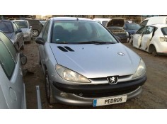 peugeot 206 berlina del año 2001 2