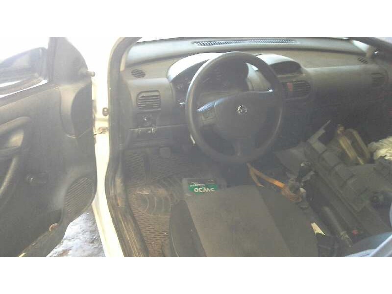 opel corsa c del año 2004