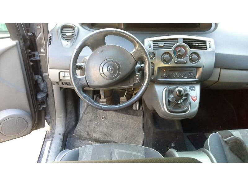 renault scenic ii del año 2004