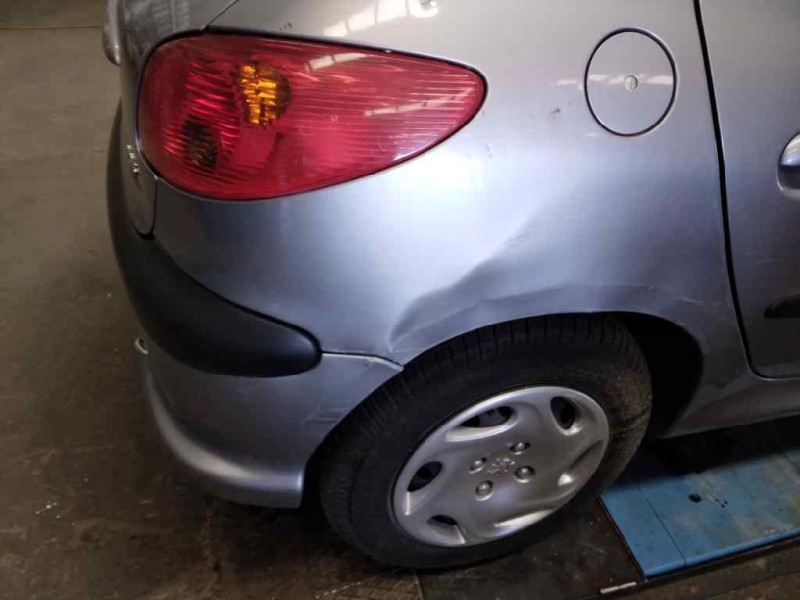 peugeot 206 berlina del año 2003