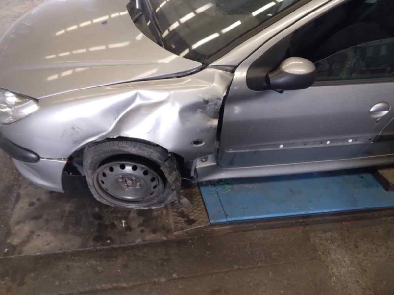 peugeot 206 berlina del año 2003