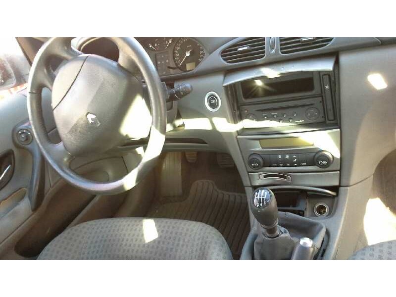 renault laguna ii (bg0) del año 2003