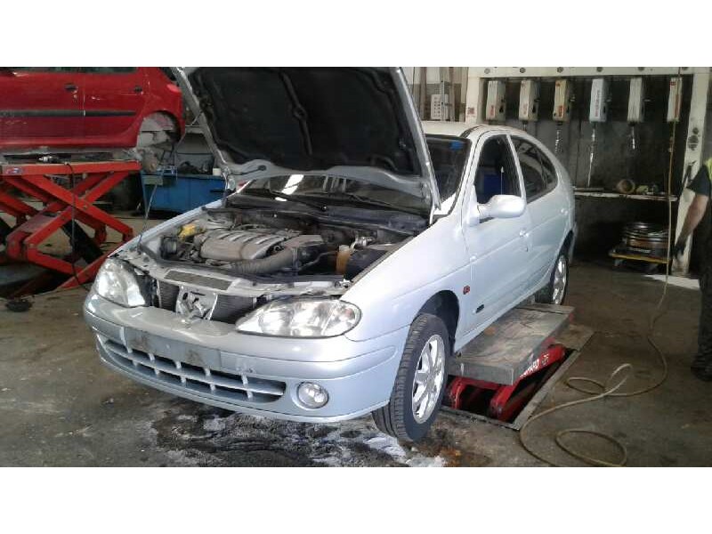 renault megane i fase 2 berlina (ba0) del año 2001