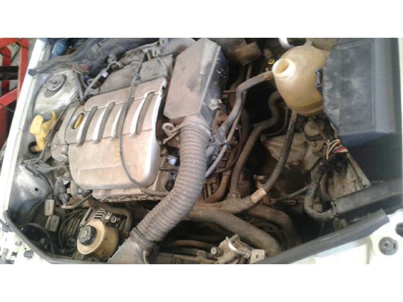 renault megane i fase 2 berlina (ba0) del año 2001