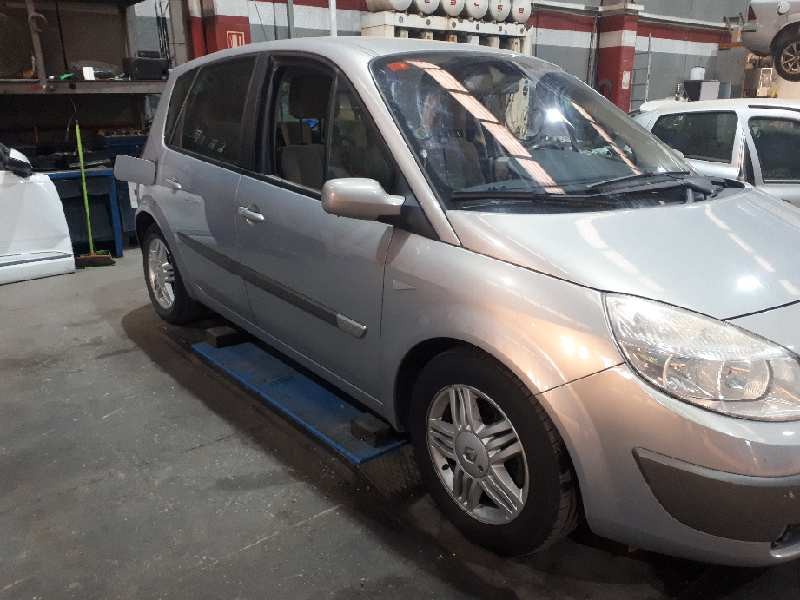 renault scenic ii del año 2004