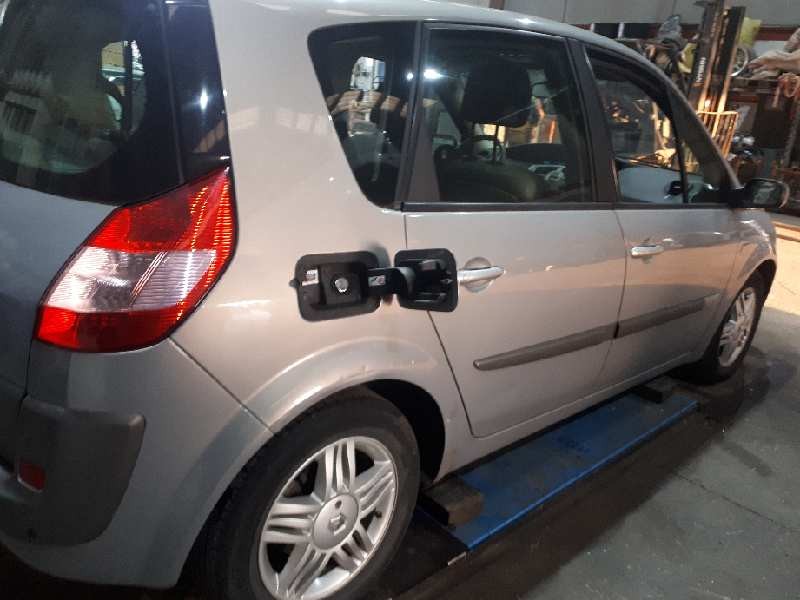 renault scenic ii del año 2004