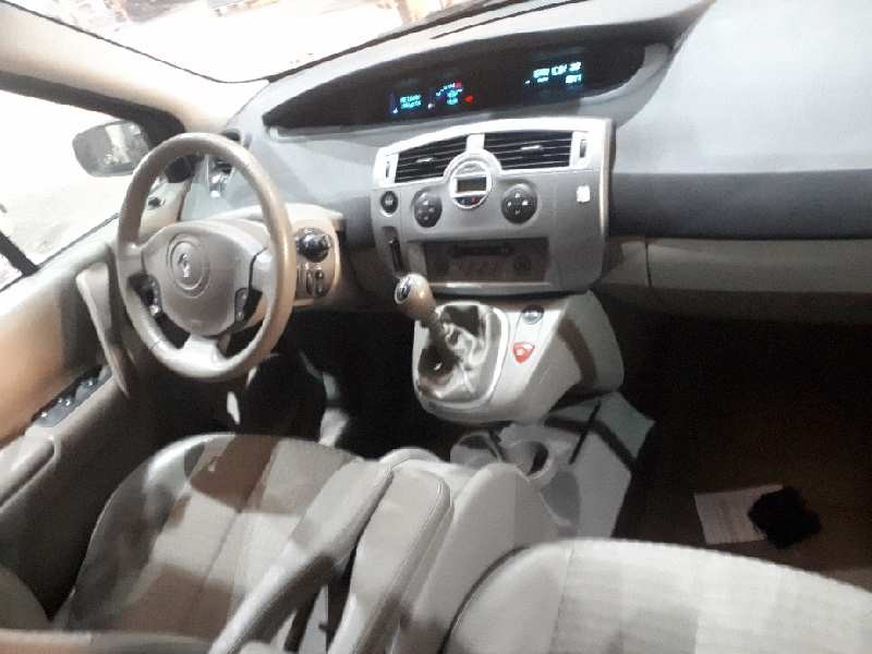 renault scenic ii del año 2004