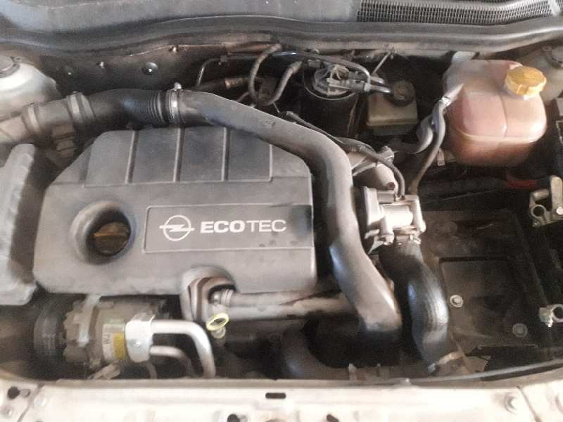 opel astra h berlina del año 2005