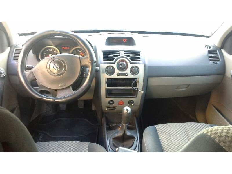 renault megane ii classic berlina del año 2003