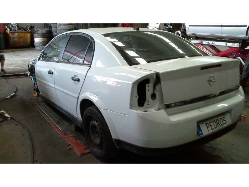 opel vectra c berlina del año 2003