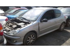 PEUGEOT 206 BERLINA