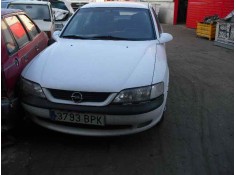 opel vectra b berlina del año 1950