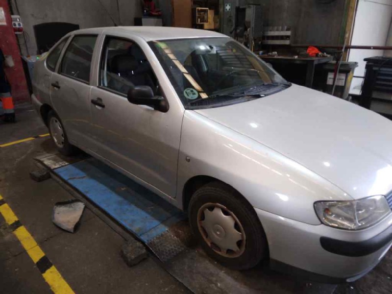seat cordoba berlina (6k2) del año 2001