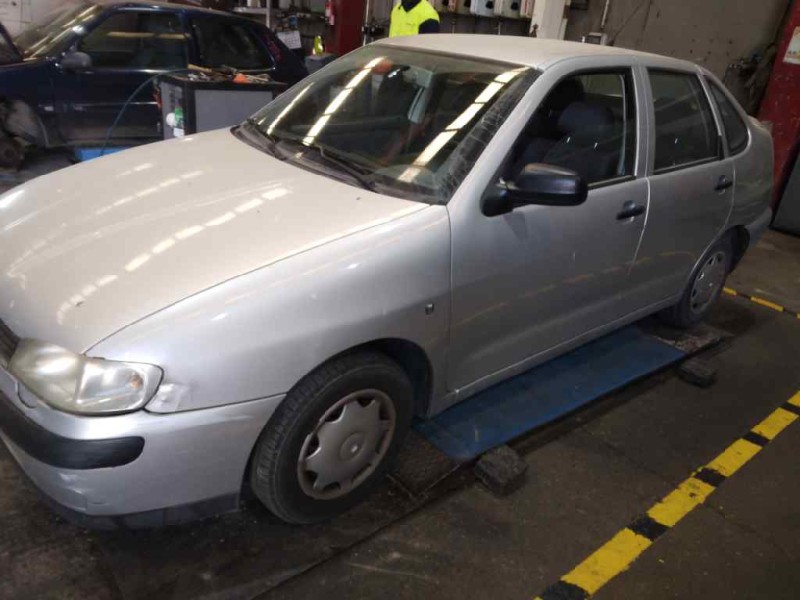 seat cordoba berlina (6k2) del año 2001