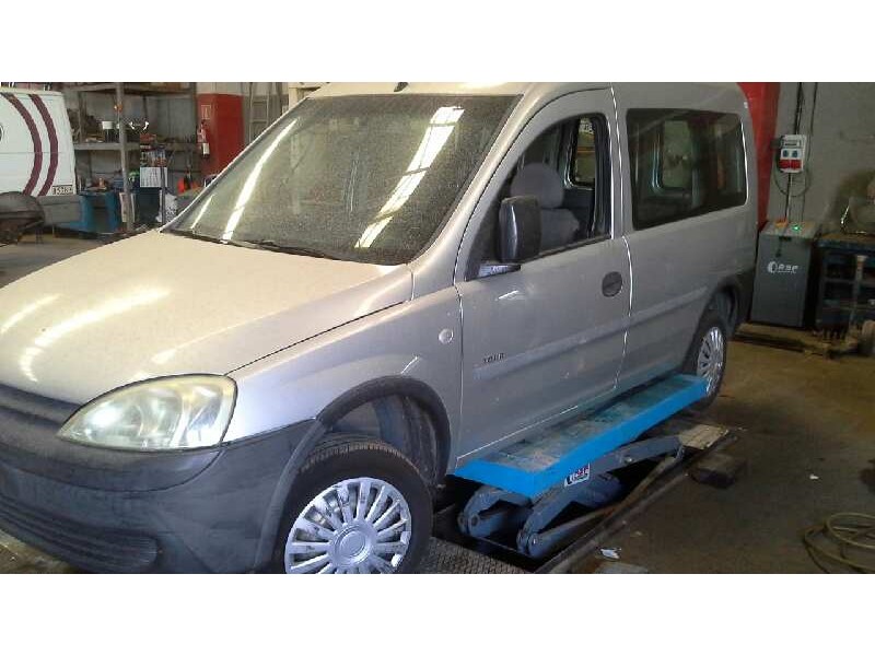 opel combo (corsa c) del año 2002