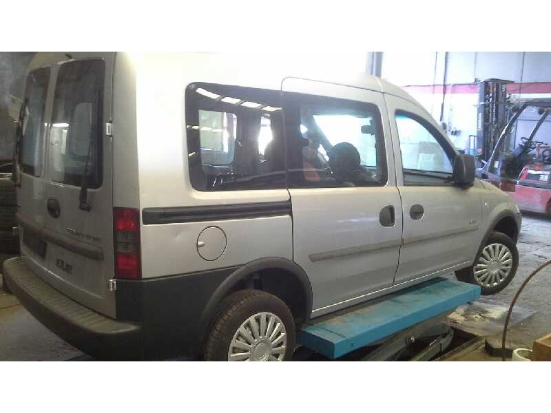 opel combo (corsa c) del año 2002