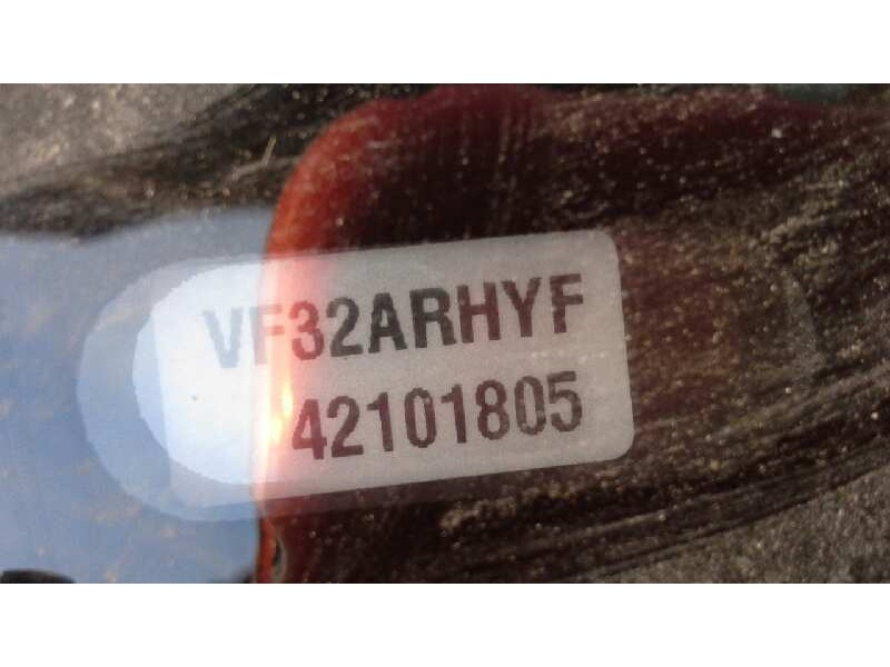 peugeot 206 berlina del año 2002