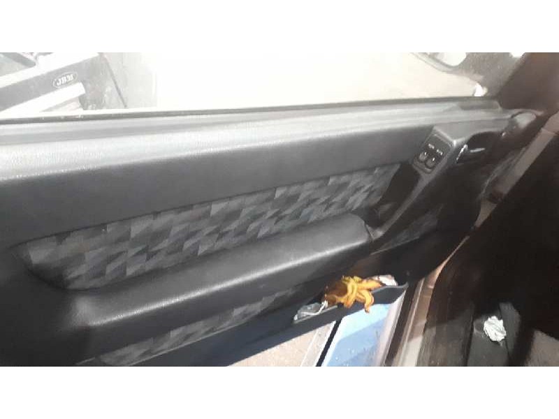 opel astra g berlina del año 2000