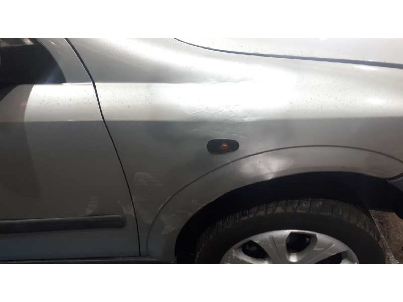 opel astra g berlina del año 2000