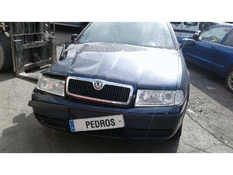 skoda octavia berlina (1u2) del año 2000