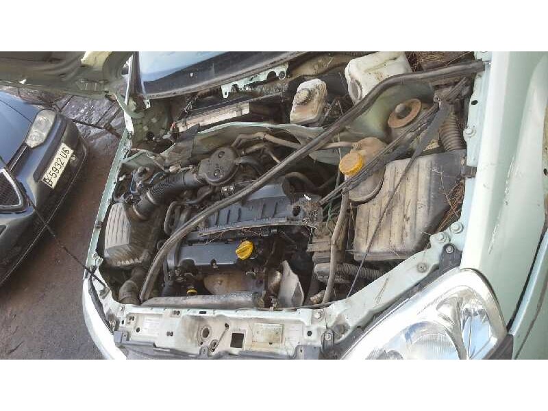 opel corsa c del año 2002