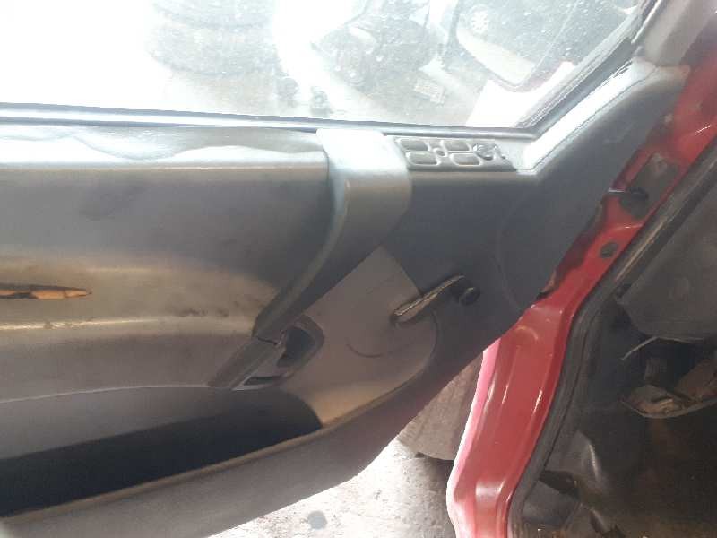 mercedes-benz vito (w638) caja cerrada del año 2001