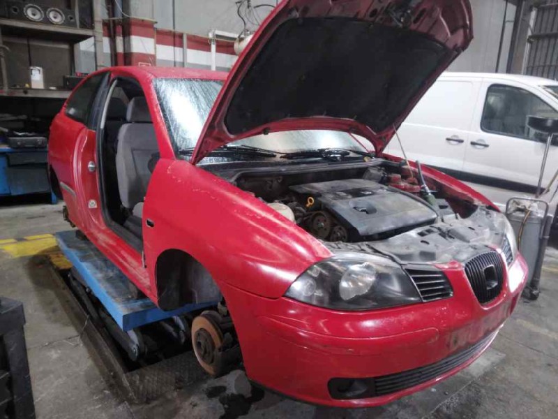 seat ibiza (6l1) del año 2002
