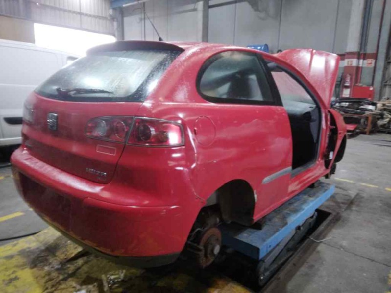 seat ibiza (6l1) del año 2002