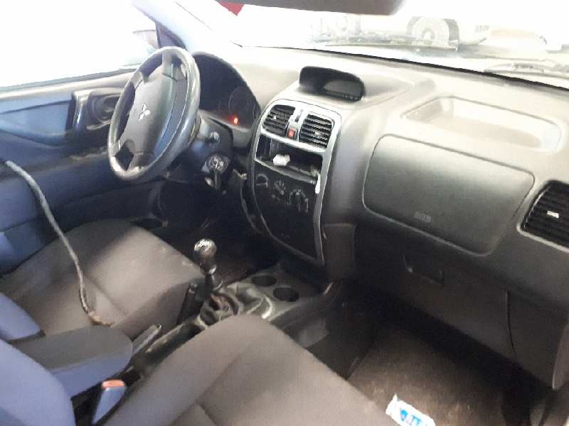 mitsubishi space star (dg0) del año 2005