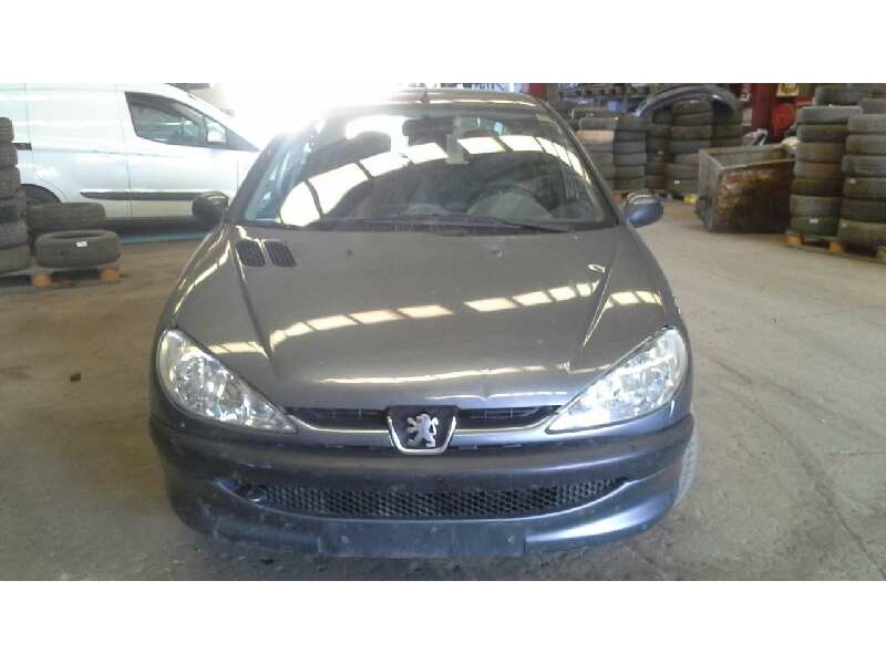 peugeot 206 berlina del año 2002