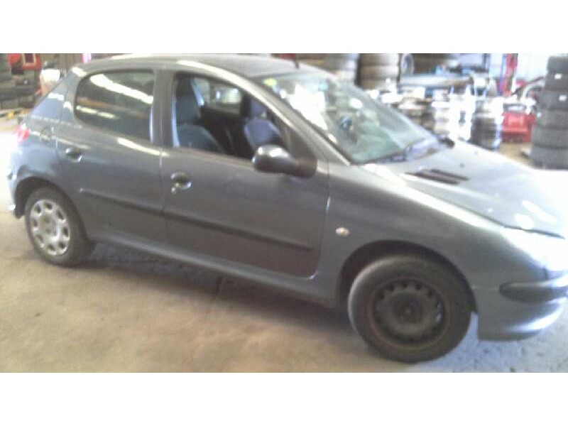 peugeot 206 berlina del año 2002