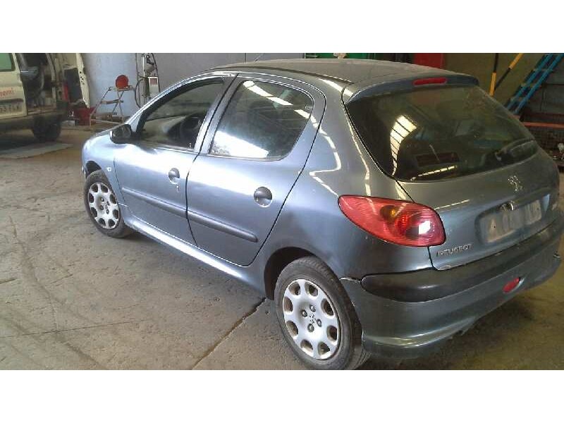peugeot 206 berlina del año 2002