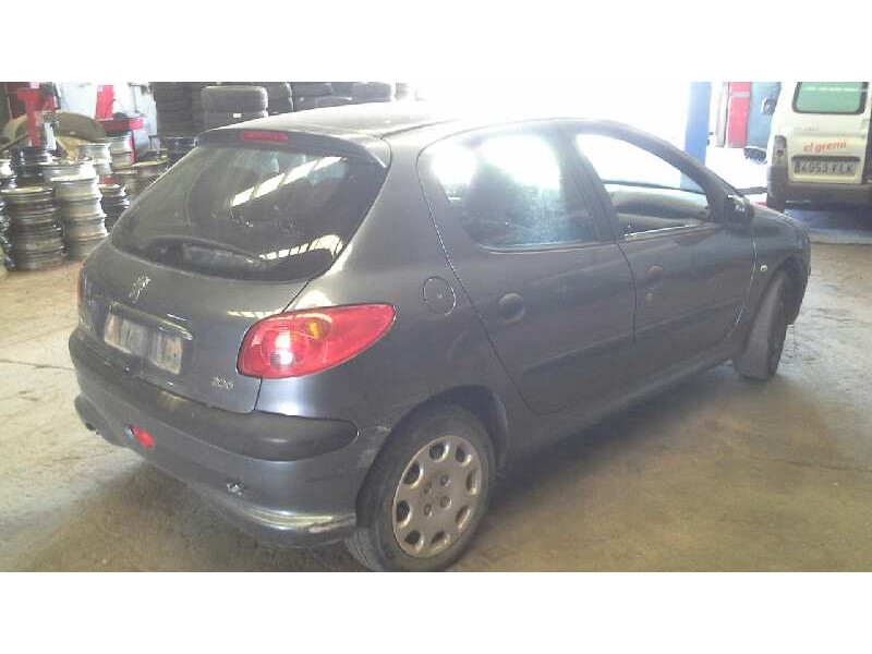 peugeot 206 berlina del año 2002