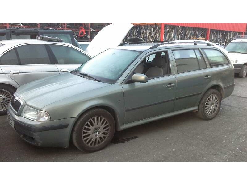 skoda octavia berlina (1u2) del año 2003