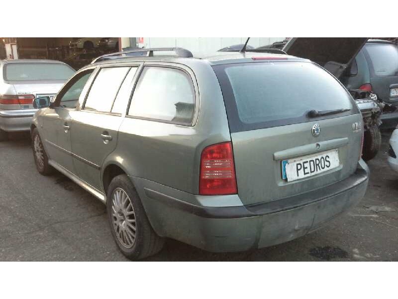 skoda octavia berlina (1u2) del año 2003