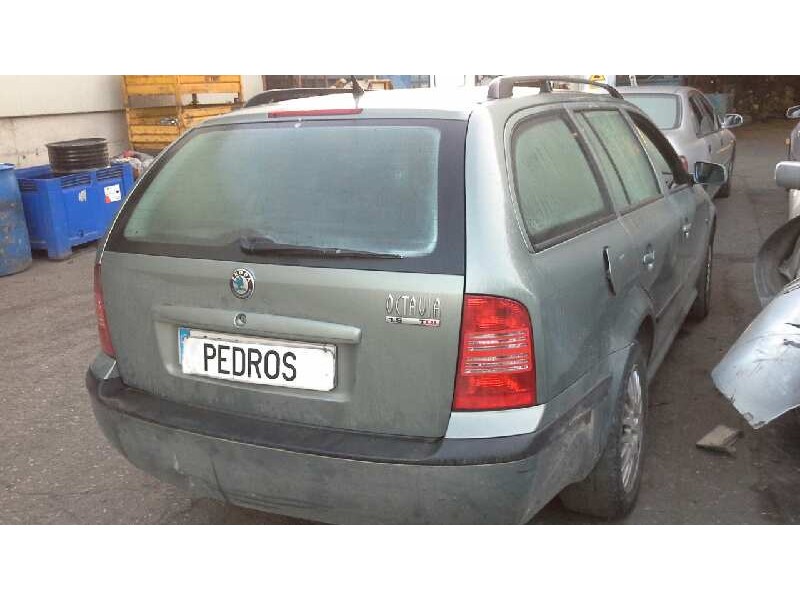skoda octavia berlina (1u2) del año 2003