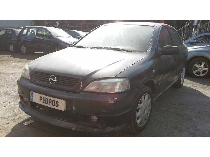 opel astra g berlina del año 2001
