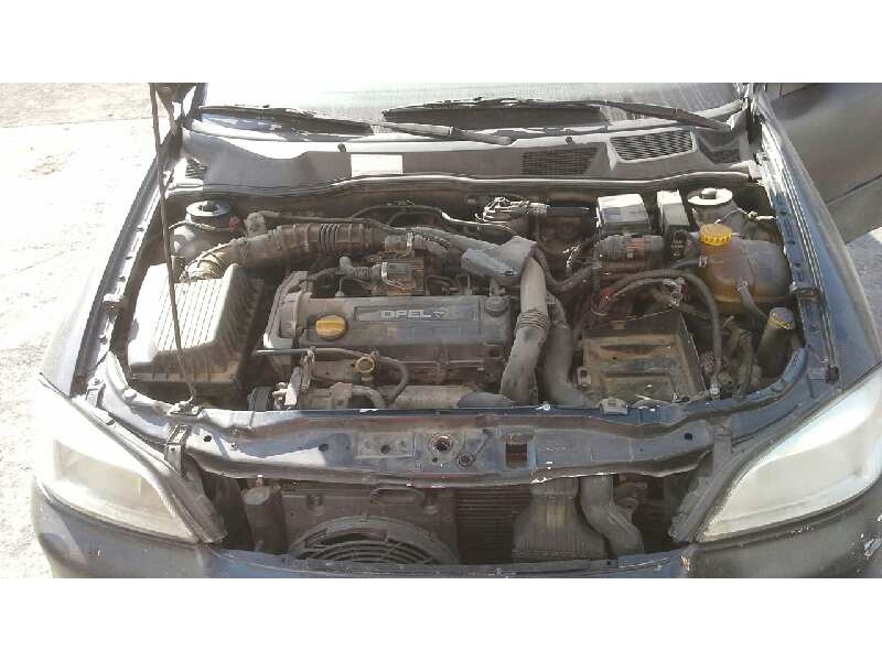 opel astra g berlina del año 2001