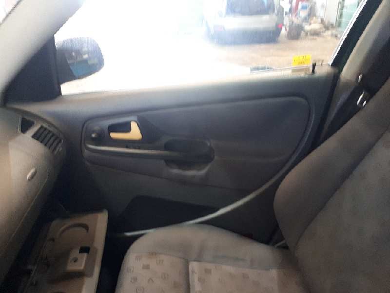 seat ibiza (6k1) del año 2000