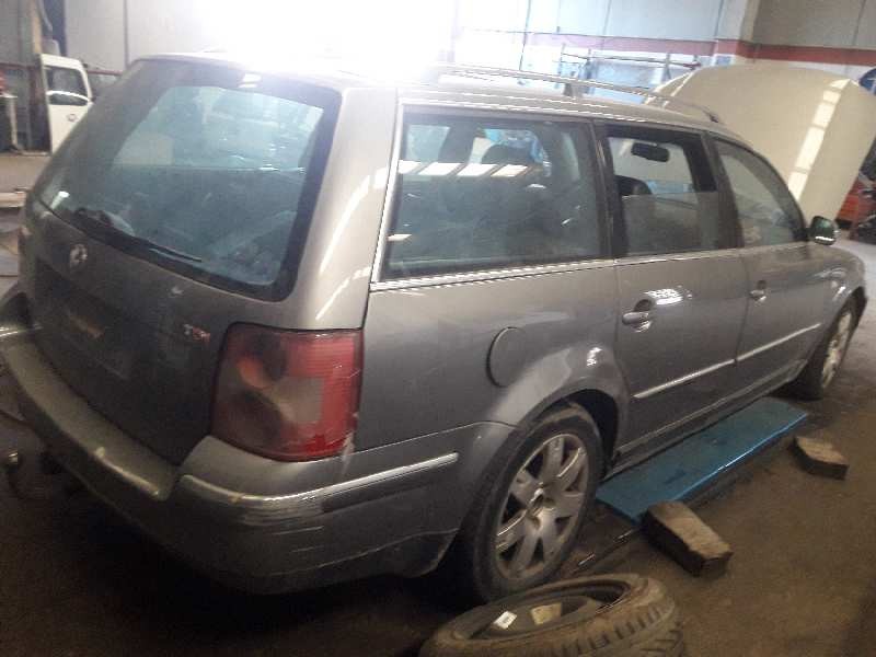 volkswagen passat variant (3b6) del año 2004